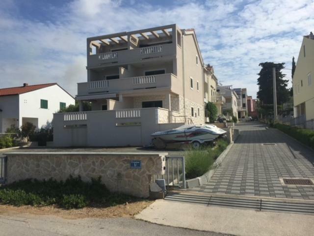 Apartmani Irina Vodice Luaran gambar